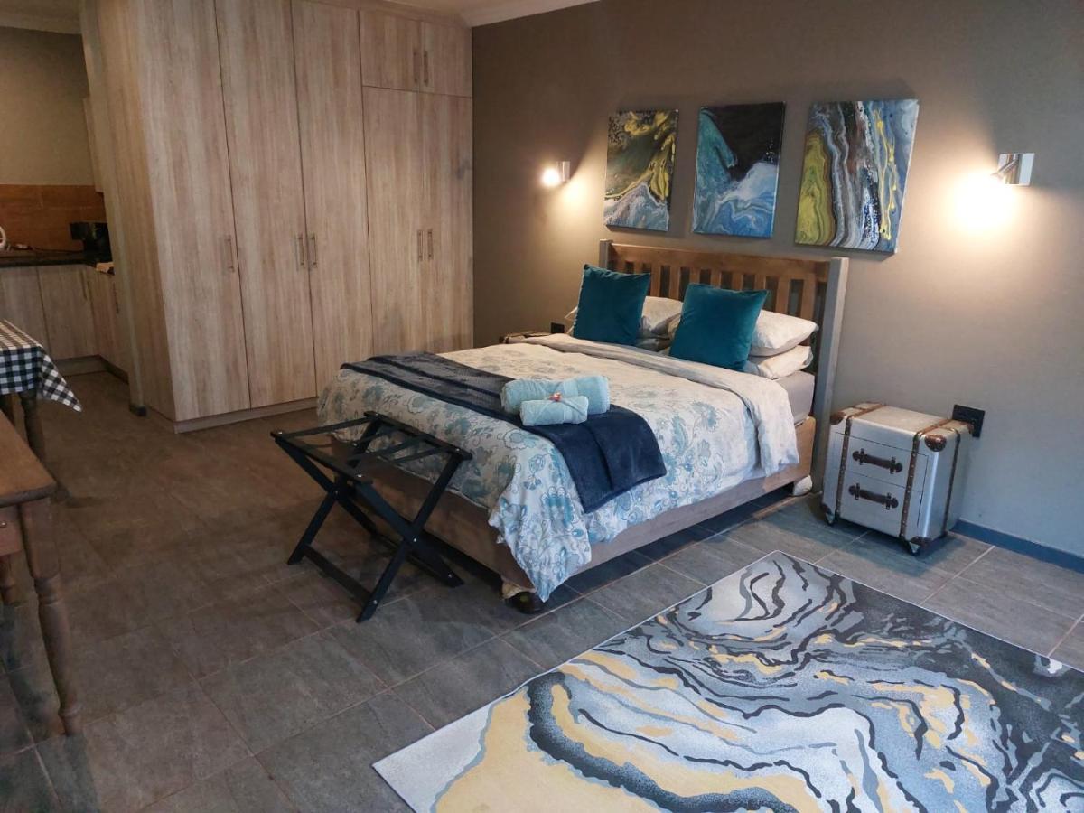 Wisteria Lane Guesthouse Postmasburg Esterno foto