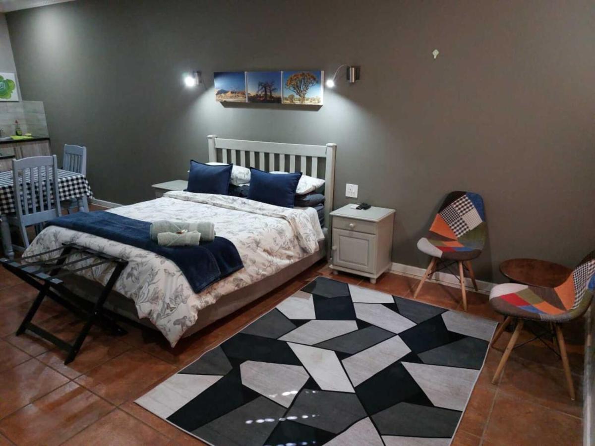 Wisteria Lane Guesthouse Postmasburg Esterno foto