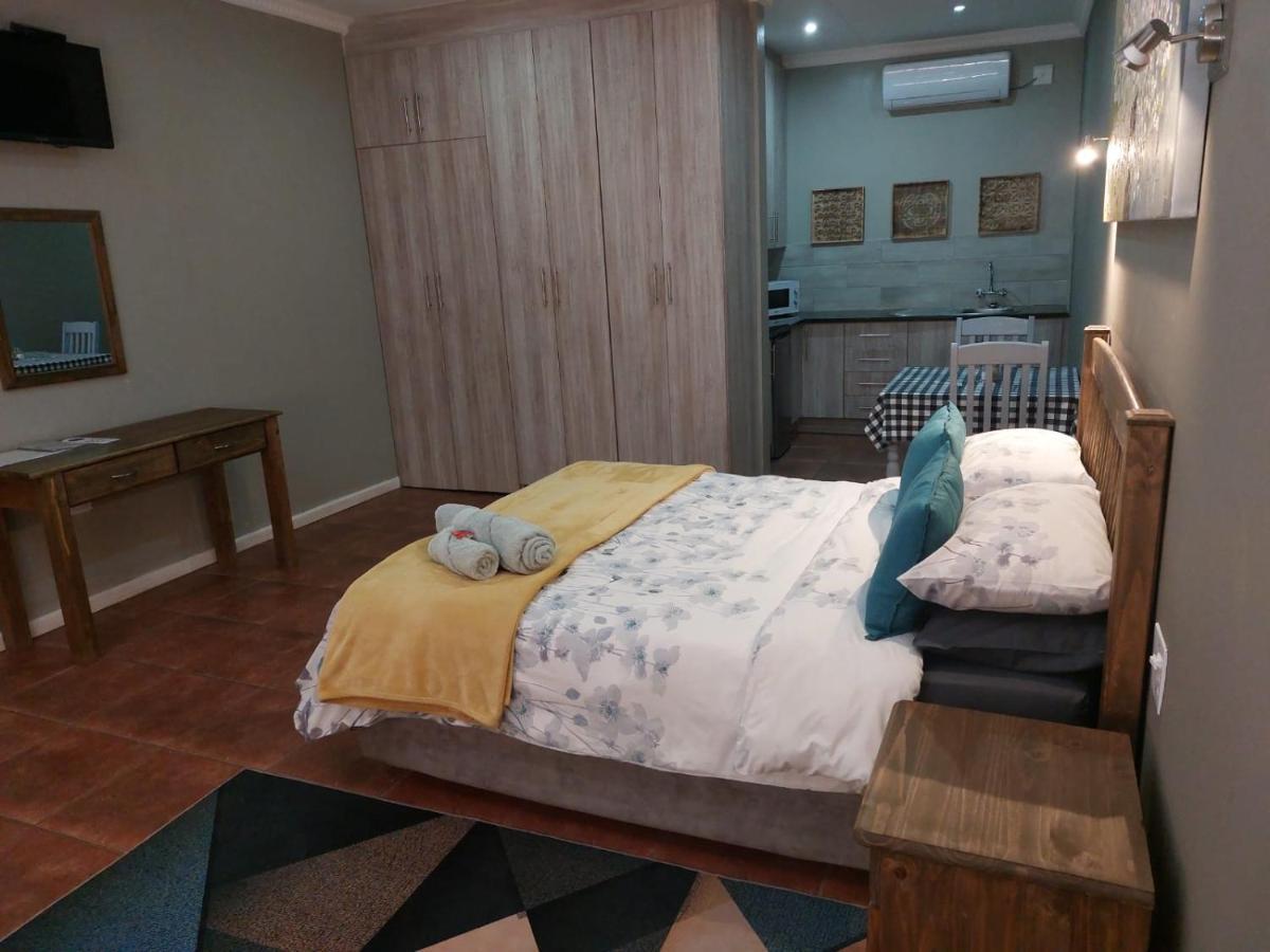 Wisteria Lane Guesthouse Postmasburg Esterno foto